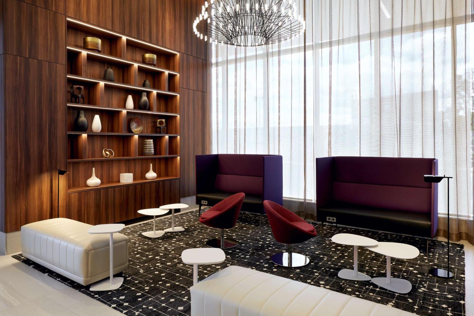 Hilton Garden Inn Montreal Midtown, Quebec, Canada Exterior photo