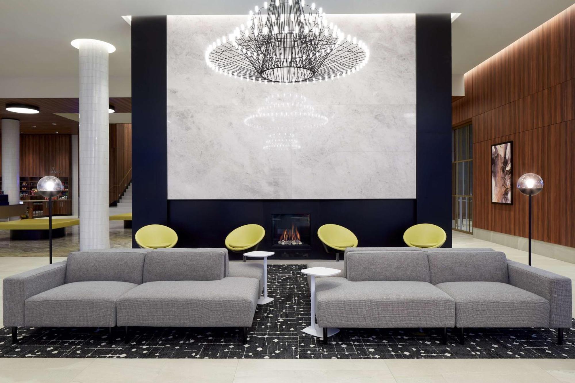 Hilton Garden Inn Montreal Midtown, Quebec, Canada Exterior photo